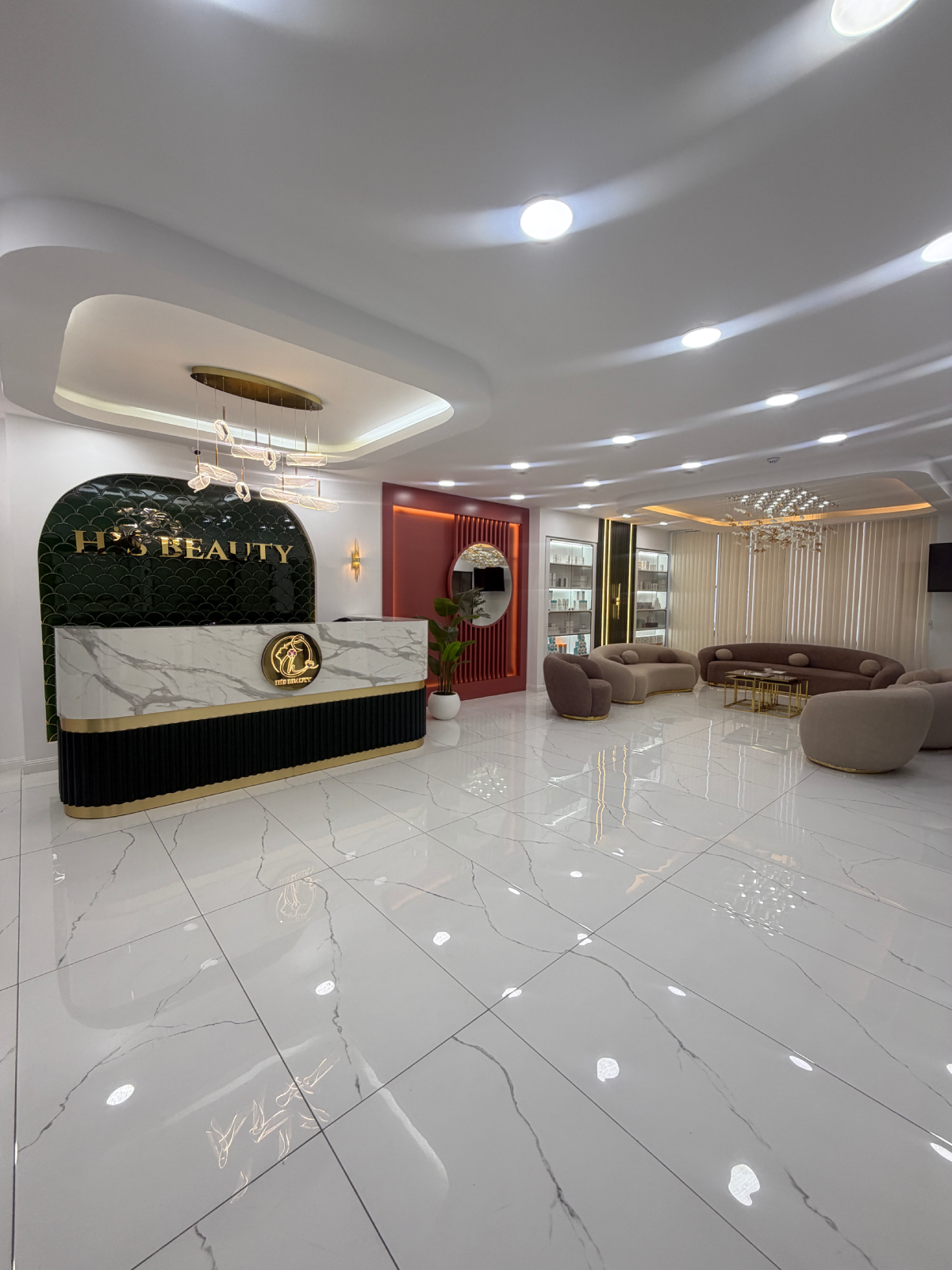 Sultangazi güzellik merkezi modern salon iç tasarımı ve profesyonel bakım alanı